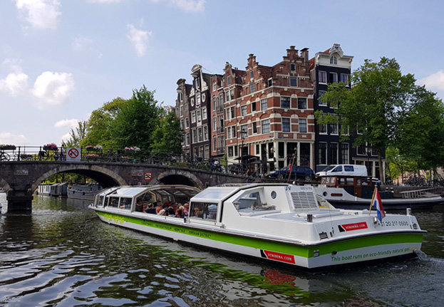 Canal Bus